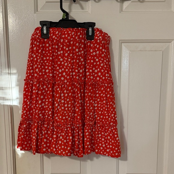 Chic Red Floral Midi Skirt - Picture 1 of 1